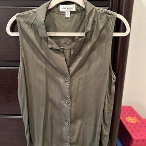 Cloth & Stone sleeveless button down